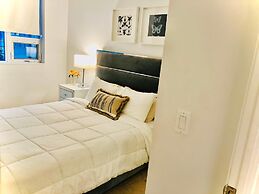 Toronto Downtown Suites Private Terrace