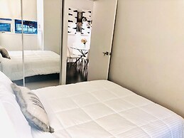 Toronto Downtown Suites Private Terrace