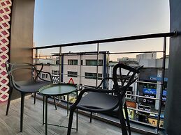 Brown-Dot Hotel