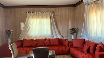 Hotel Oasis Palace