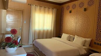 Hotel Oasis Palace