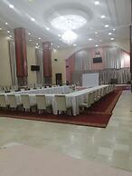 Hotel Oasis Palace