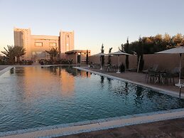 Hotel Oasis Palace