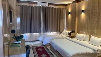 Hotel Oasis Palace