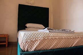 Fidos Guest House