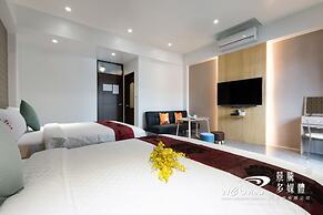 Play Inn