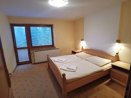 Rooms and Apartments Panker