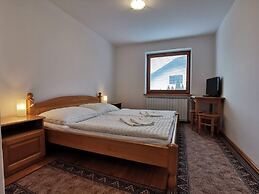 Rooms and Apartments Panker