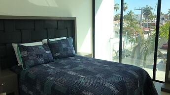 Apartment One Block From The Sea - C