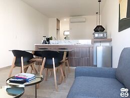 Marina Solé Loft 2 (J-2)
