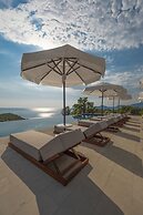 Vivid Blue Serenity Resort