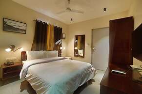 Hotel Marigold With Swimming Pool By SAH
