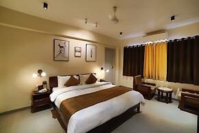 Hotel Marigold With Swimming Pool By SAH