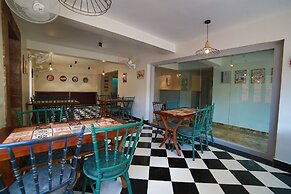 Hotel Marigold With Swimming Pool By SAH