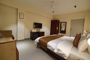 Hotel Marigold With Swimming Pool By SAH