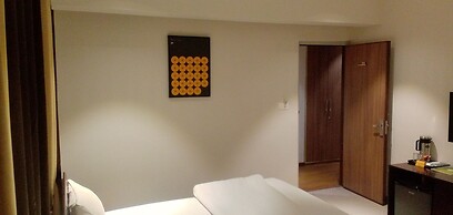 Hotel Marigold With Swimming Pool By SAH