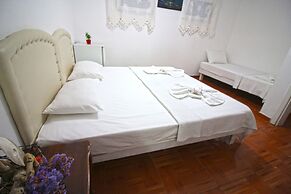 Ilgın Bag Evi
