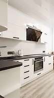 Apartment Voskresenska 18