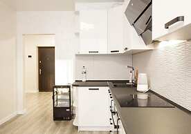 Apartment Voskresenska 18