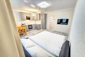 Apartment Voskresenska 18