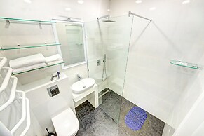 Apartment Voskresenska 18