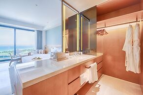 Shilla Monogram Danang
