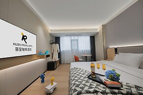 Rezen Proyal Hotel
