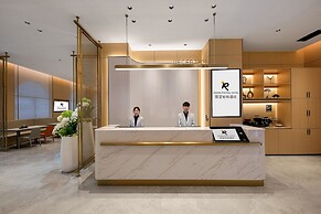 Rezen Proyal Hotel