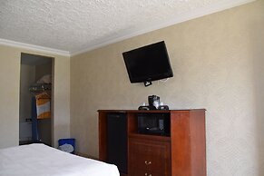 Festival Courtyard Inn