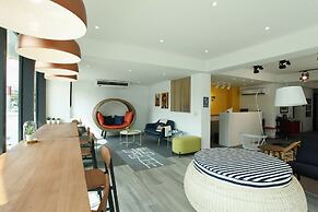 Port Canary Hotel