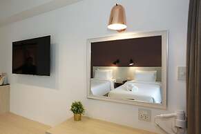 Port Canary Hotel