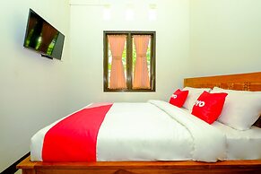 OYO 2284 Grand Villa Meninting
