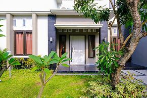 OYO 2284 Grand Villa Meninting