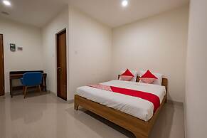 OYO 2245 Apartment Grand Kamala Lagoon