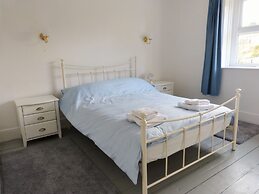 2 Farm Cottages