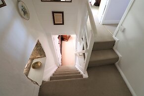 Ye Olde Cottage