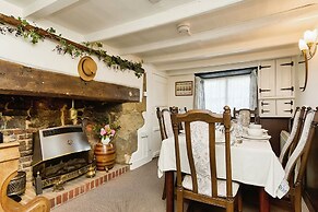 Ye Olde Cottage