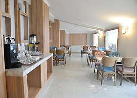 Acar Hotel
