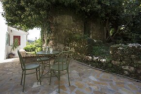 White Jasmine Cottage