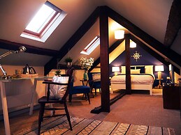 Guestling Hall Hotel