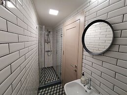 K43 Rooms and Apartments