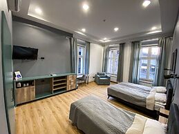 K43 Rooms and Apartments