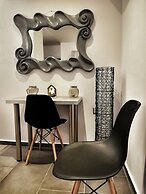 Lf Suites
