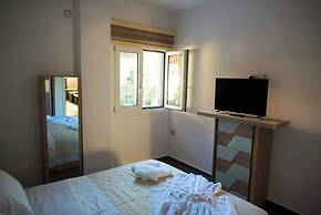 Lf Suites