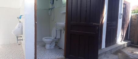 Ba'mi thakhek hostel