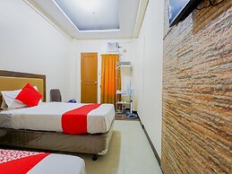 OYO 431 Apollo 11 Apartelle