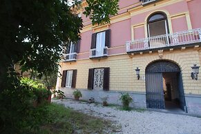 Caluga House