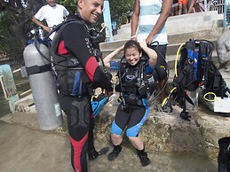 Alegria Dive Resort