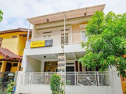 SPOT ON 2325 Singgalang Residence Syariah