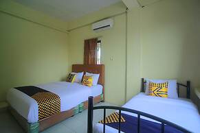 SPOT ON 2305 Andys Nur Penginapan
